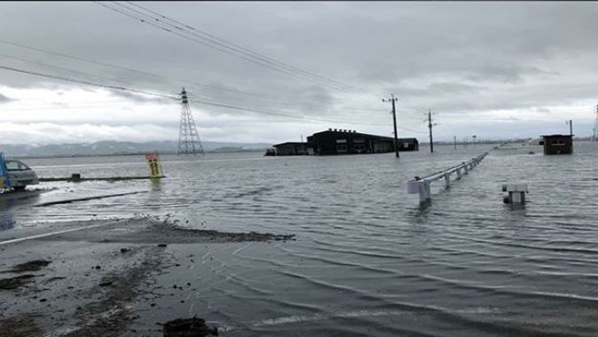 Japonya&#039;da sel uyarısı: Binlerce kişiye tahliye emri
