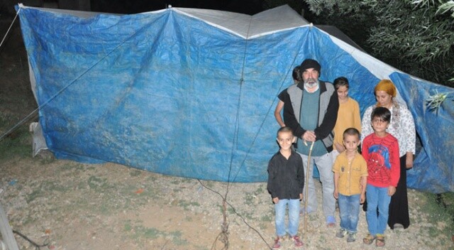 Kiralık ev bulamayan Kayhan ailesi brandada yaşıyor