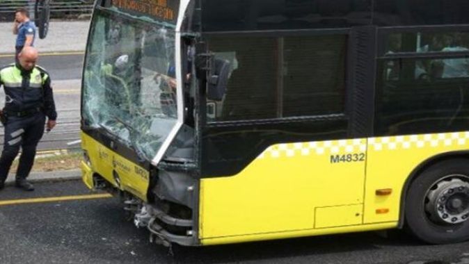 Metrobüste kaza: 11 yaralı