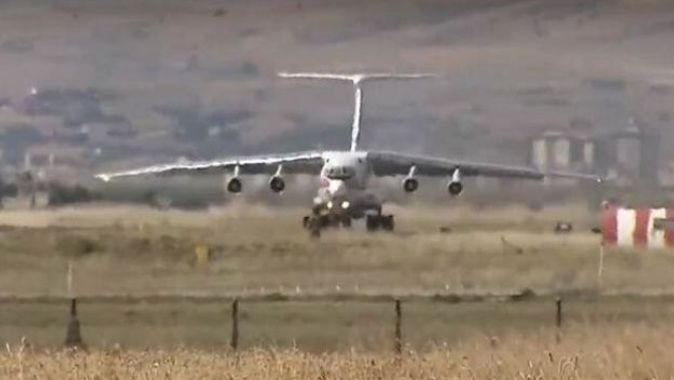 S-400 teslimatında ikinci gün... Rus uçağı Ankara&#039;ya indi