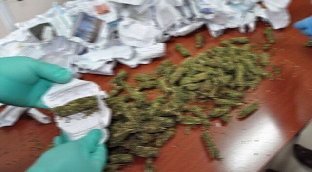 Antalya&#039;da 4.5 kg uyuşturucu ele geçirildi