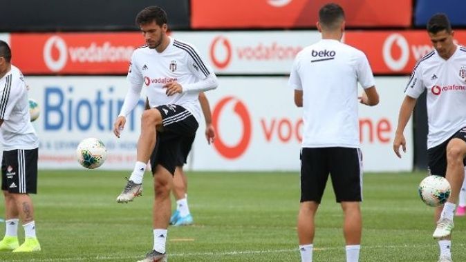 Beşiktaş’ın yeni transferleri Sivas kafilesinde yer aldı
