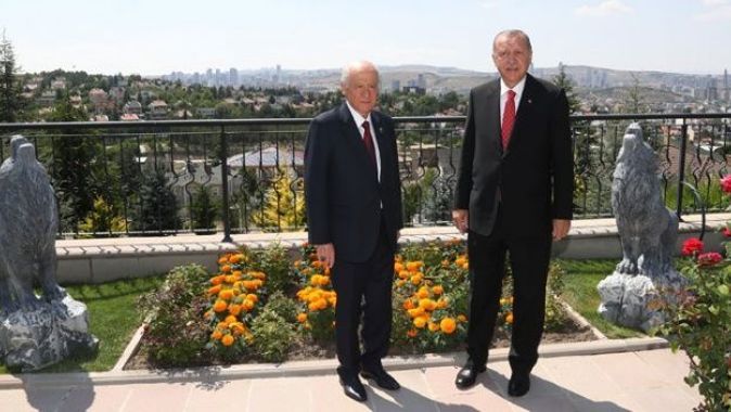 Cumhurbaşkanı Erdoğan’dan Bahçeli’ye  ev ziyareti