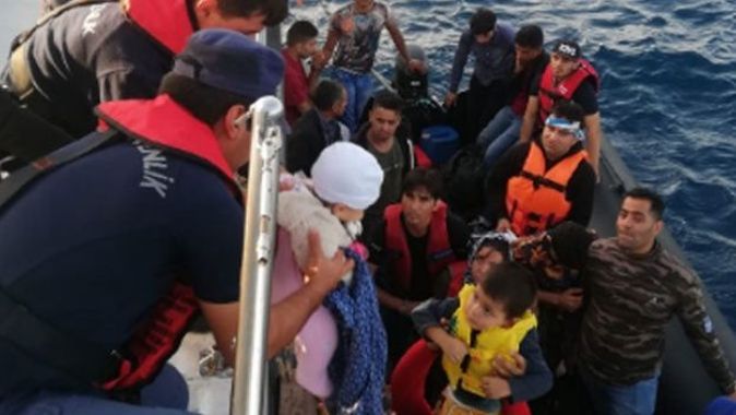 Edirne&#039;de lastik botta 34 göçmen yakalandı