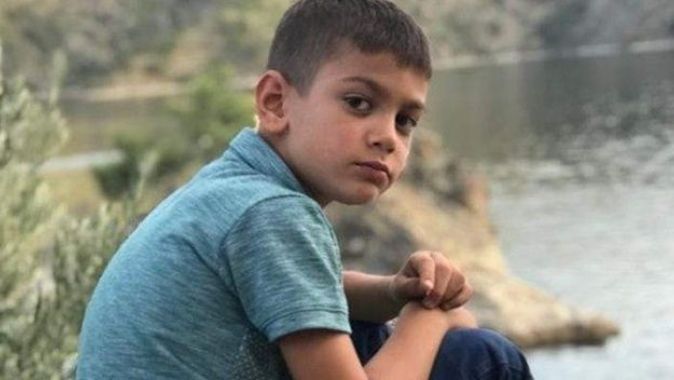 Halk otobüsünün çarptığı küçük çocuk hayatını kaybetti