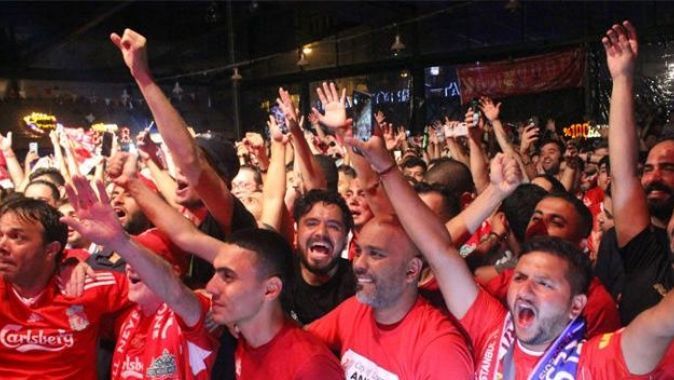 Liverpool-Chelsea maçında 150 euroluk bilet 22 bin liraya karaborsada
