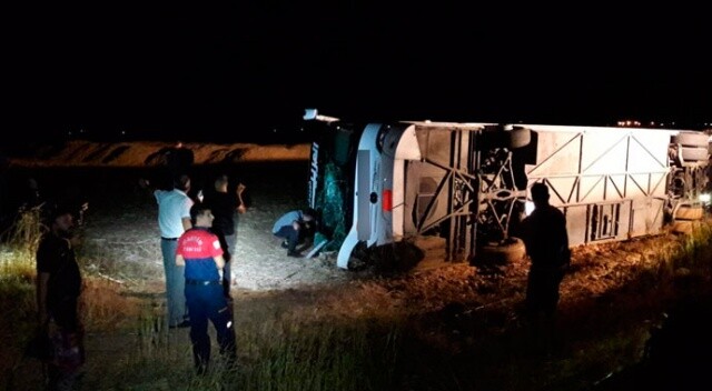 Nusaybin’de otobüs devrildi: 10 yaralı