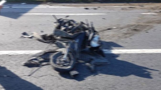 Sarıyer&#039;de hız yapan motosikletler çarpıştı
