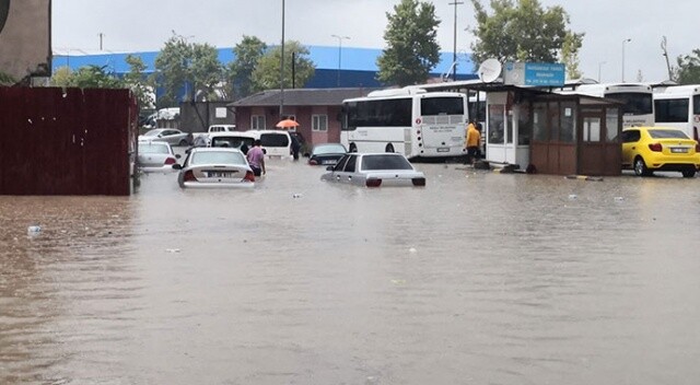 Zonguldak&#039;ta kuvvetli yağış hayatı zorlaştırdı