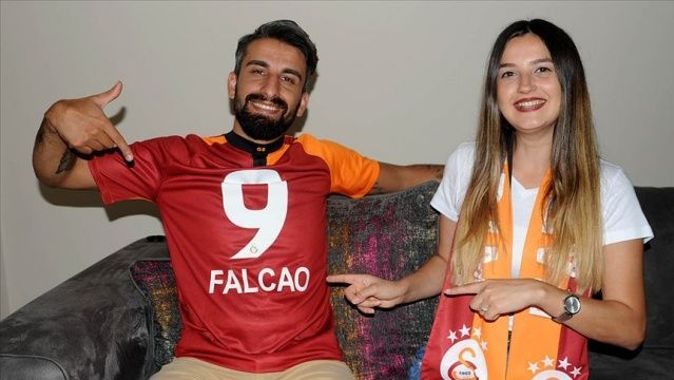 Düğününde Galatasaray forması giyen damada Falcao&#039;dan mesaj