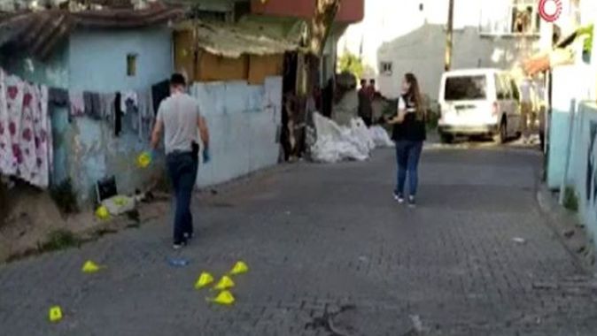 Gaziosmanpaşa’da motosikletli ve silahlı 2 saldırgan dehşet saçtı