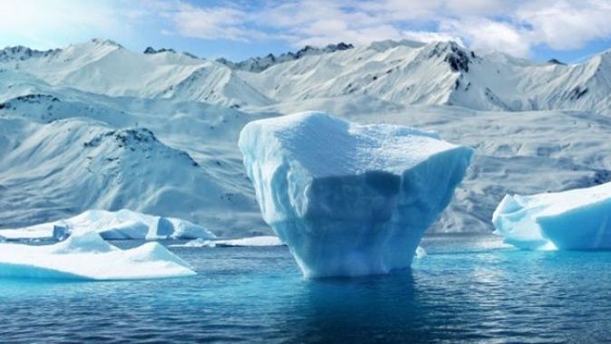 Grönland&#039;da buzul koptu: 1 ölü, 2 kayıp