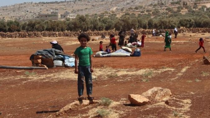 İdlibliler Türkiye sınırına göçüyor