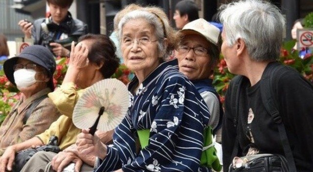 Japonya&#039;dan yaşlı nüfus rekoru