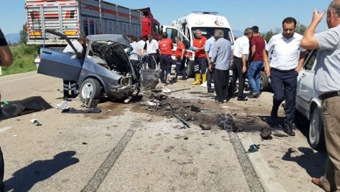 Osmaniye’de zincirleme trafik kazası: 3 ölü, 4 yaralı