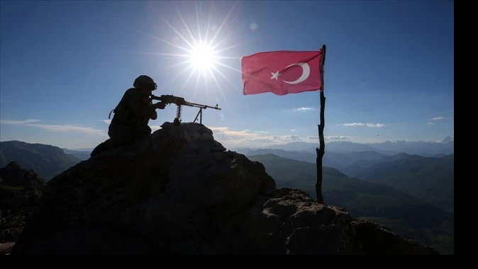 Silopi&#039;de 4&#039;ü kadın 6 PKK&#039;lı terörist teslim oldu