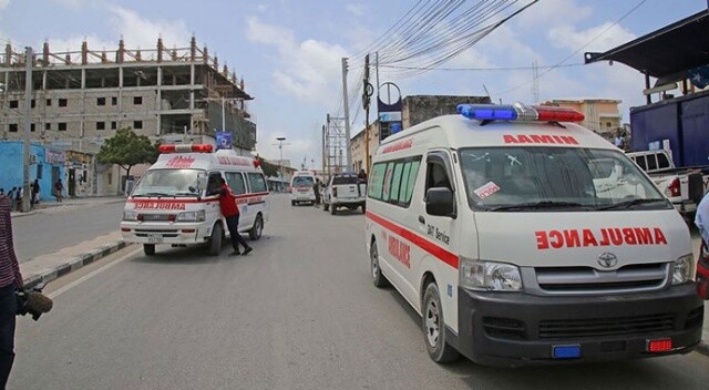 Somali&#039;de Türkiye Maarif Vakfı&#039;na ait araca bombalı saldırı: 3 yaralı