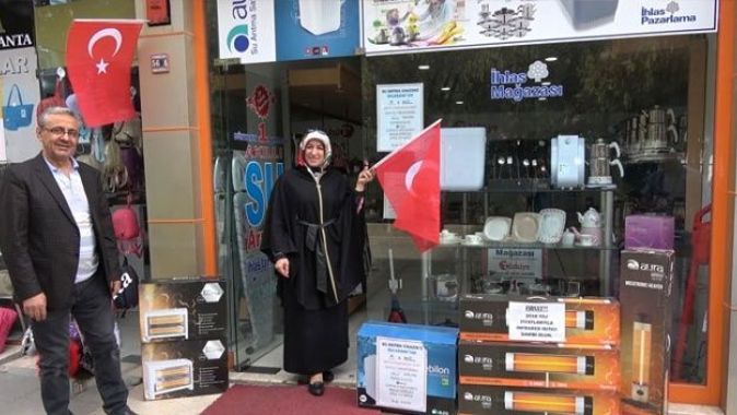 Barış Pınarı Harekatı&#039;na Türk bayraklı destek