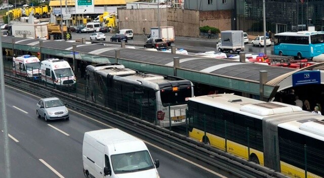 Esenyurt&#039;ta metrobüs kazası: 6 yaralı