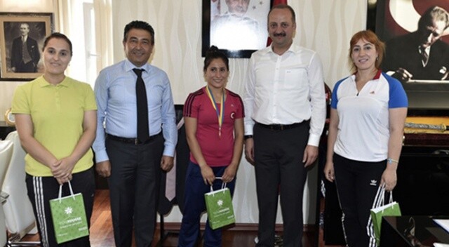 Genç halterci Gamze Karakol, Avrupa şampiyonu oldu