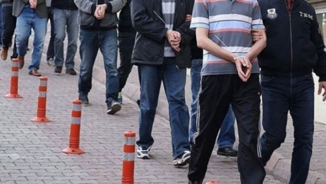 İstanbul’da, siyasi parti binalarına saldırı hazırlığındaki 6 PKK’lı yakalandı