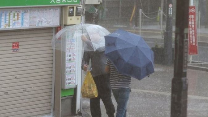 Japonya’da tayfunun bilançosu gün geçtikçe ağırlaşıyor