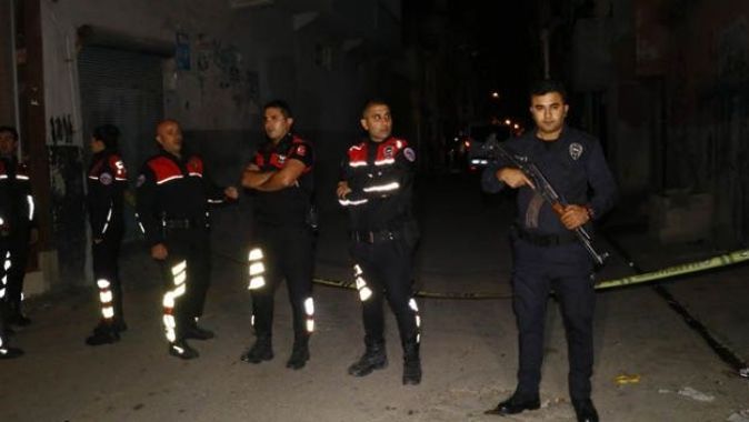 Adana’da komşu kavgası kanlı bitti: 1 ağır yaralı