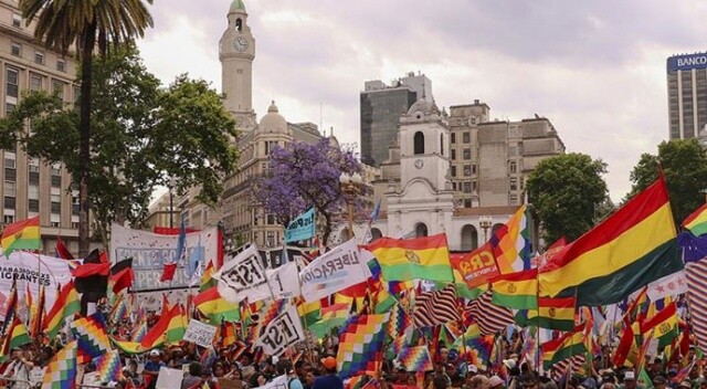 Arjantin&#039;de binlerce kişi Morales için sokaklara indi