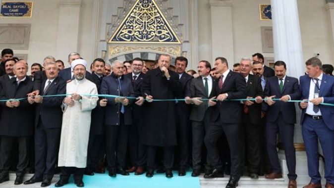 Cumhurbaşkanı Erdoğan İzmir&#039;de Bilal Saygılı Camii açılışına katıldı