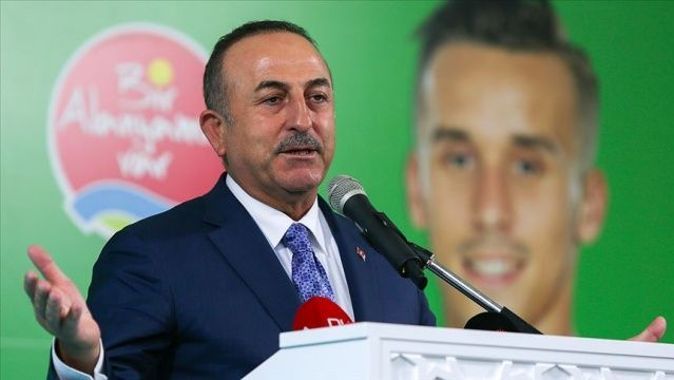 Dışişleri Bakanı Mevlüt Çavuşoğlu: Artık ırkçılık spor sahalarına inmeye başladı