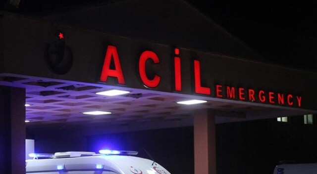 Erzincan&#039;da iki otomobil çarpıştı: 1 ölü, 2 yaralı