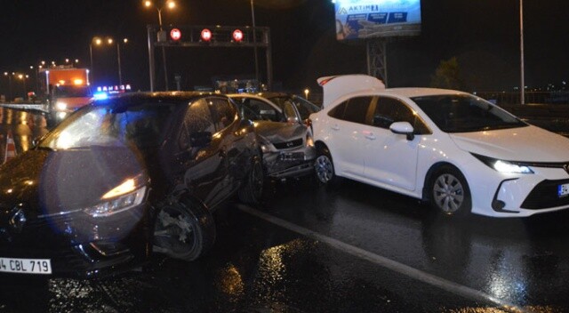 Esenyurt&#039;ta 11 araç zincirleme trafik kazasına karıştı
