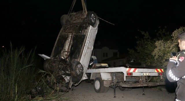 Fethiye&#039;de otomobil dereye uçtu: 1 ölü