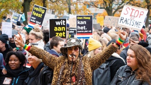 Hollanda&#039;da ırkçılık karşıtı protesto