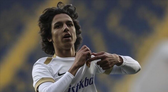 Kayserisporlu Emre Demir Süper Lig tarihinin en genç golcüsü oldu