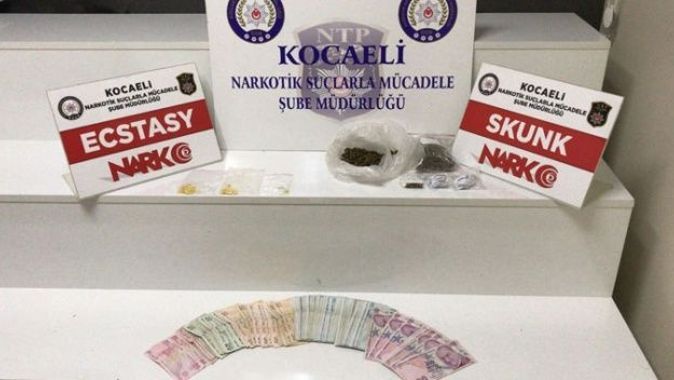 Kocaeli’de 4 uyuşturucu satıcısı tutuklandı