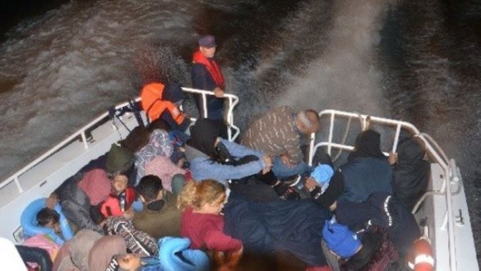 Kuşadası açıklarında 68 kaçak göçmen yakalandı