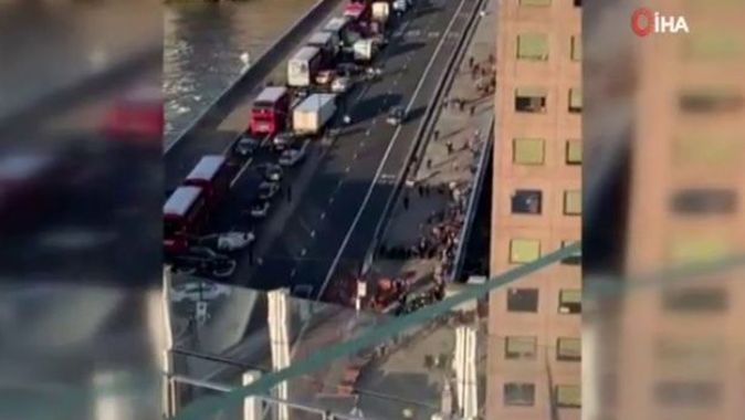 Londra Köprüsü&#039;nde bıçaklı saldırı