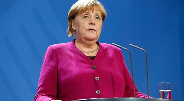 Merkel: &quot;Türkiye&#039;nin NATO üyesi kalması lazım&quot;