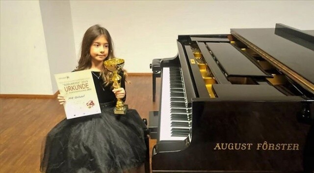 Piyanonun &#039;altın kızı&#039; Nil Göksel, Viyana&#039;dan birincilikle döndü
