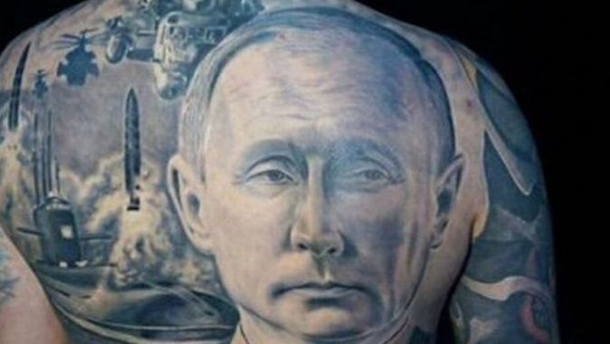 Putin hayranı Rus sırtına dev Putin dövmesi yaptırdı