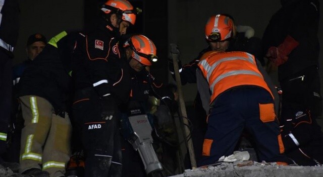Türkiye&#039;den Arnavutluk&#039;a gelen arama kurtarma ekipleri çalışmalara başladı