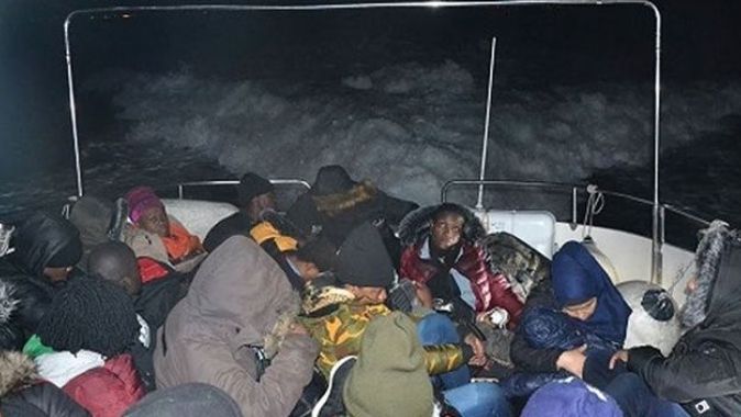 Balıkesir&#039;de 65 düzensiz göçmen yakalandı