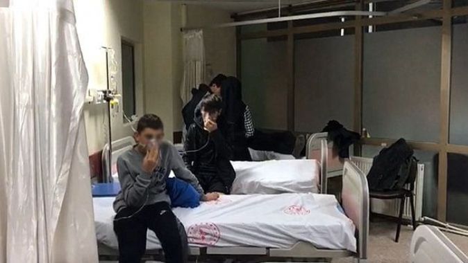 Bayburt’ta 29 lise öğrencisi biber gazından etkilenerek hastaneye kaldırıldı
