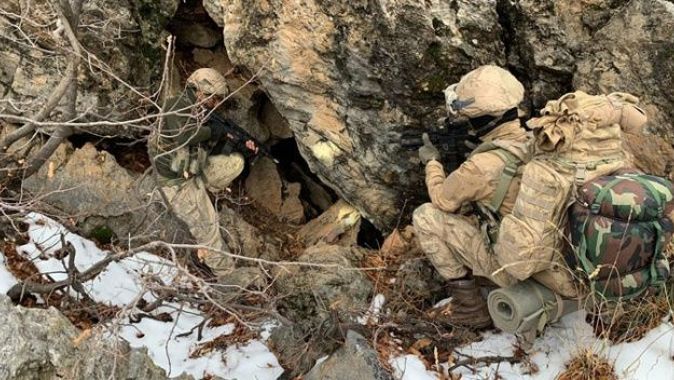 Siirt’te PKK’ya ait 9 sığınak imha edildi