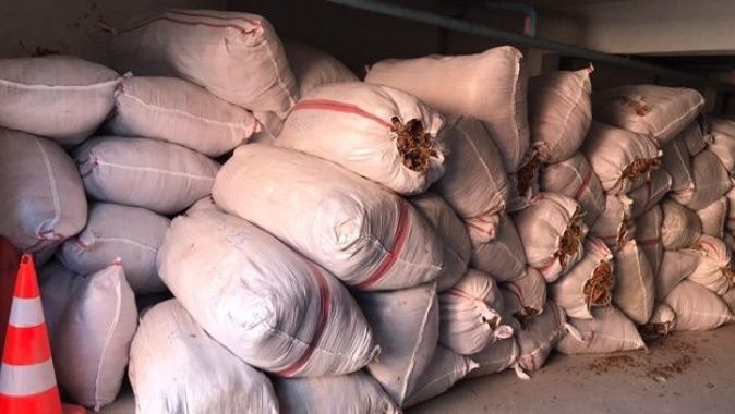 Sivas’ta 3 ton 180 kg kaçak tütün ile yakalanan şahsa 130 bin TL ceza