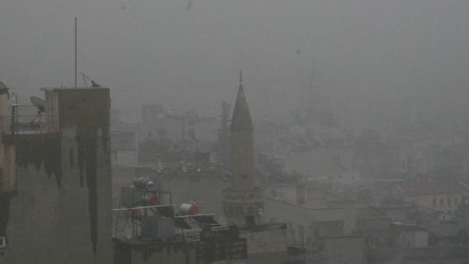 Suriye sınırındaki Kilis’te sis etkili oluyor