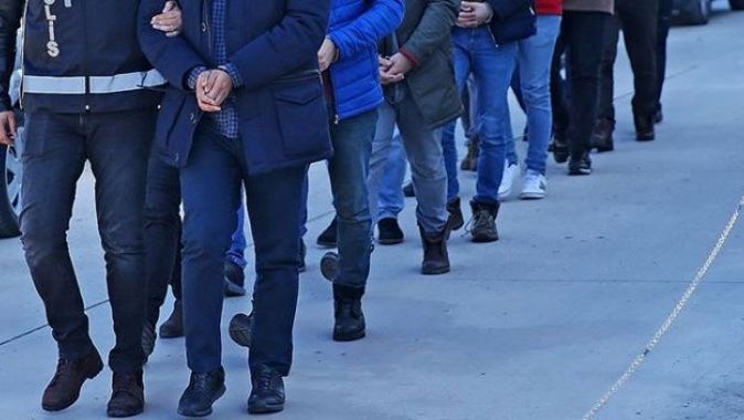 Ankara&#039;da dev operasyon! Çok sayıda eski polisi gözaltına aldı