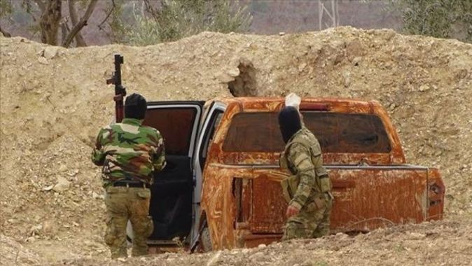 Askeri muhalifler İdlib&#039;de ilerlemeye çalışan rejim güçlerini püskürttü