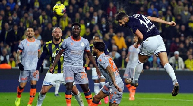 Fenerbahçe, Başakşehir engelini 2 golle geçti